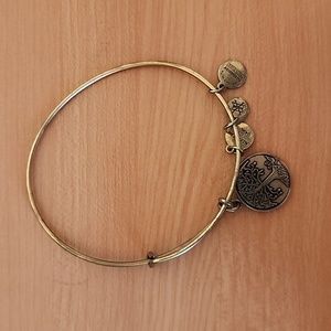 Women bracelet